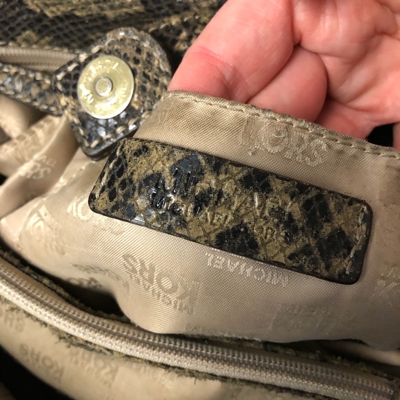 Michael Kors Hamilton Large Python Tote - Picture 7 of 10